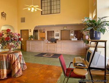 Super 8 By Wyndham Tulsa/Downtown/East 호텔 내부 사진